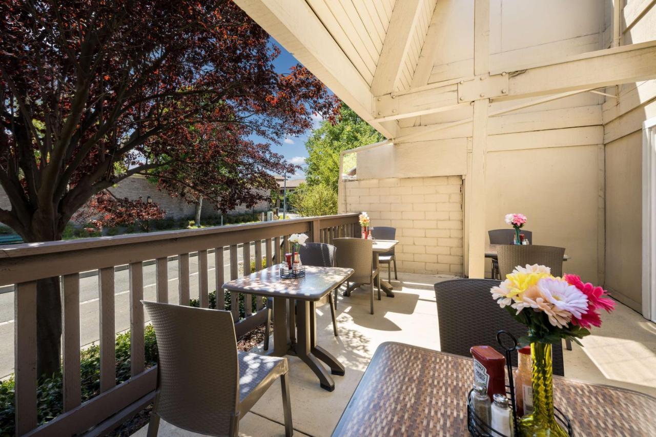 Best Western Danville Sycamore Inn Екстер'єр фото